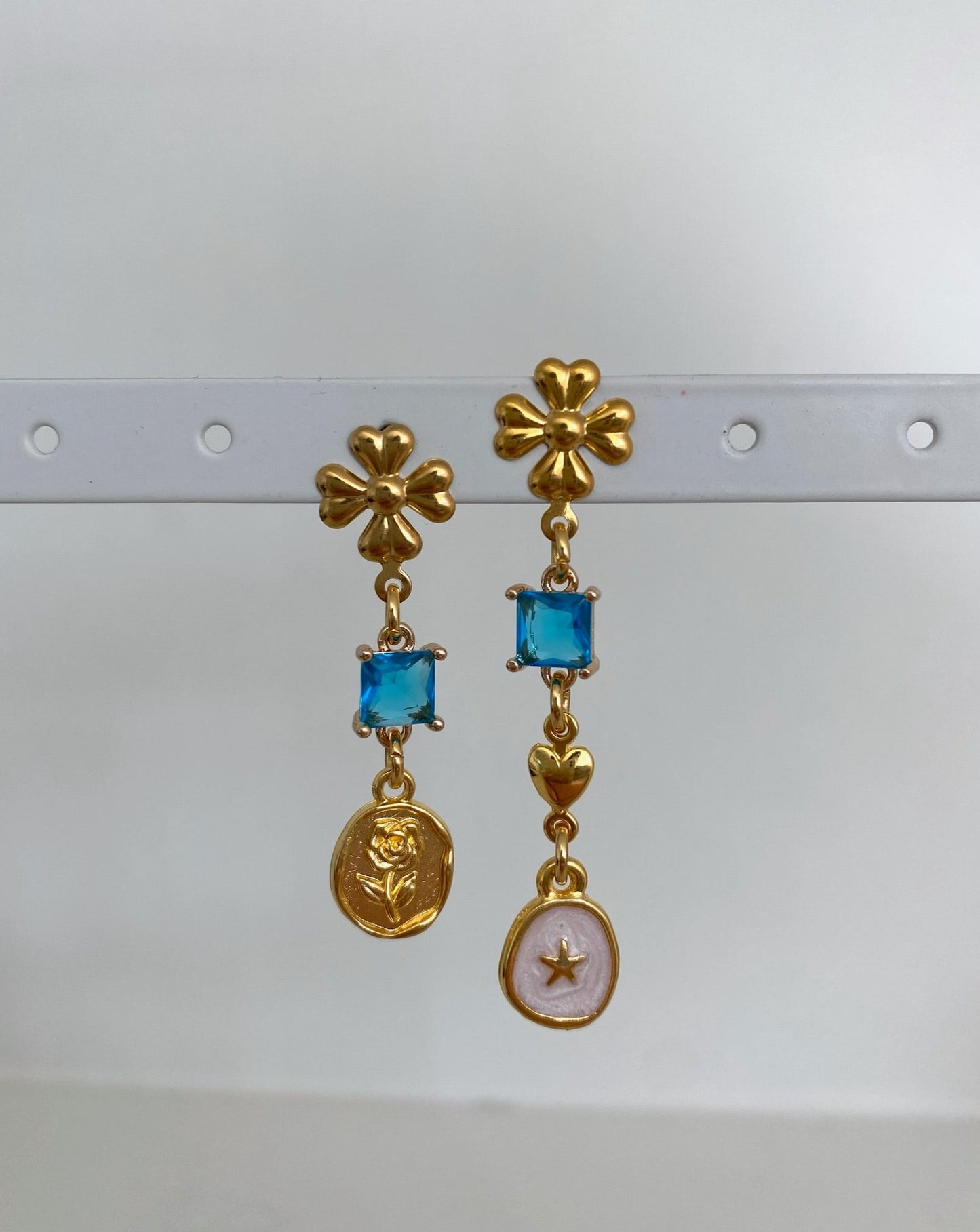 Nila Star Earrings